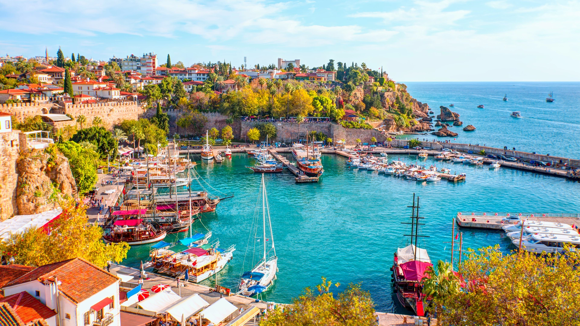 Türkei bleibt beliebtes Osterreiseziel: SunExpress befördert in den Osterferien rund 680.000 Passagiere 