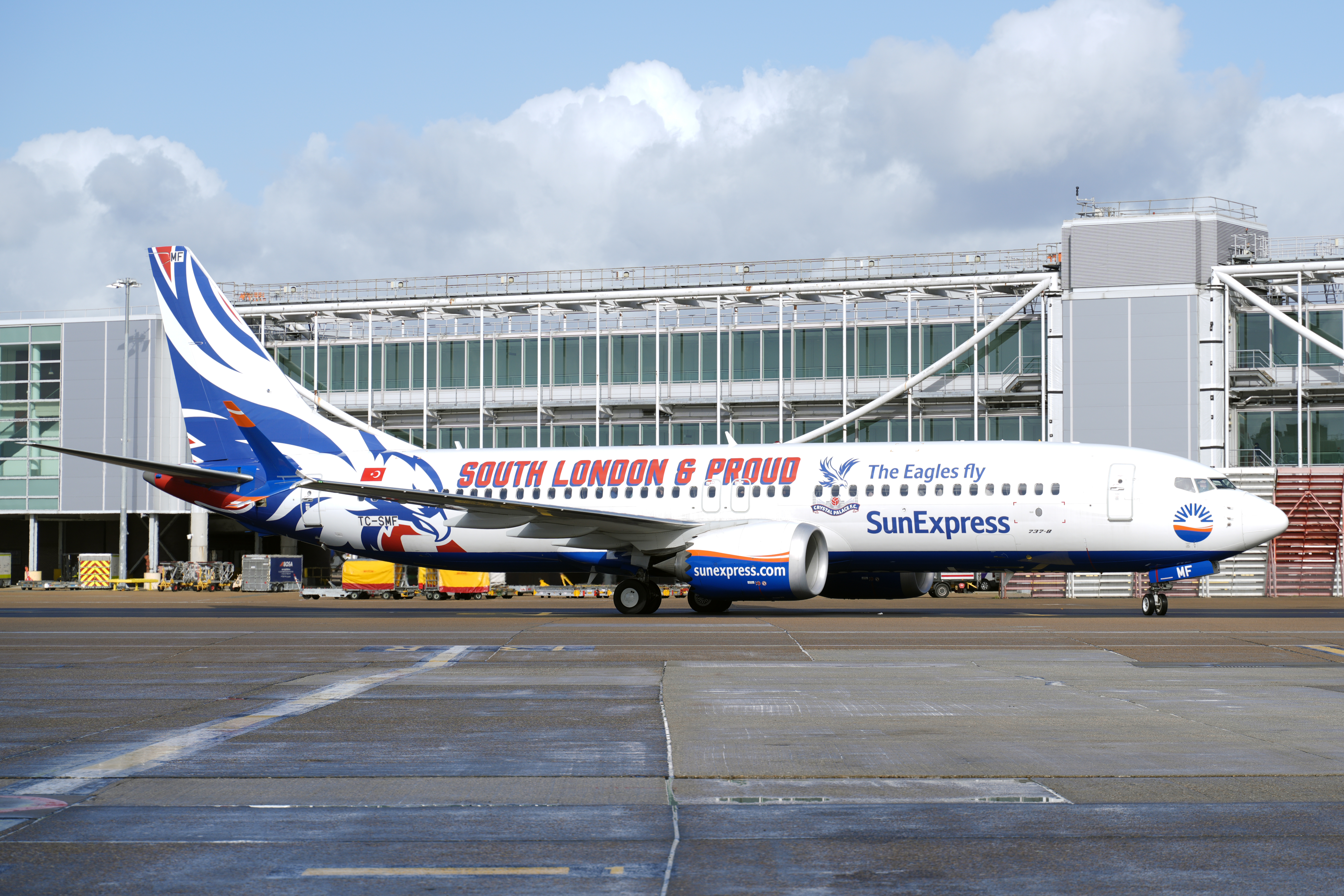 SUNEXPRESS AIRLINES AND CRYSTAL PALACE’S FAN-DESIGNED AIRCRAFT TAKES TO THE SKIES 